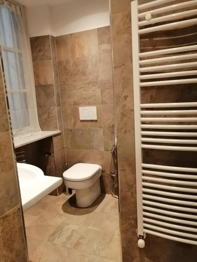 Appartement La Finestra Sul Balon à Turin Extérieur photo