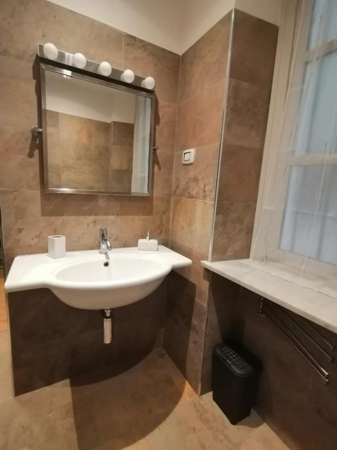 Appartement La Finestra Sul Balon à Turin Extérieur photo